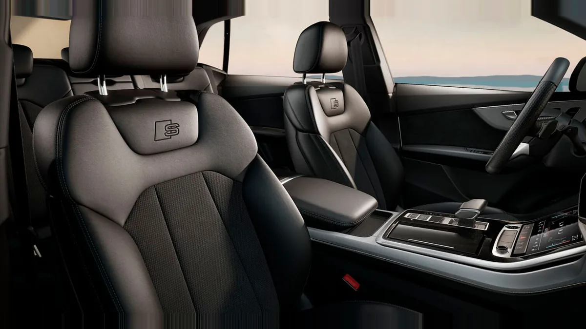 Audi Q8 SUV S line 45 TDI Quattro Tiptronic en renting en Madrid — Interior