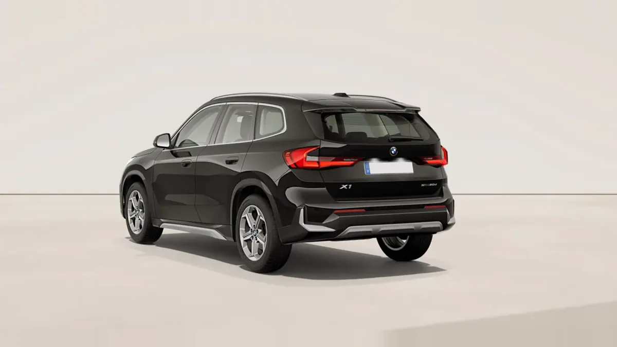 BMW X1 sDrive20d xLine 120kW en renting en Madrid — Trasera