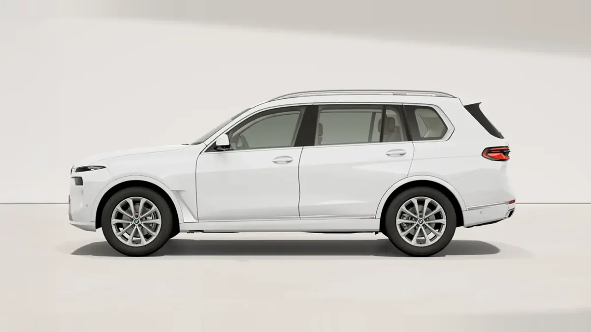 BMW X7 xDrive40i en renting en Madrid — Lateral