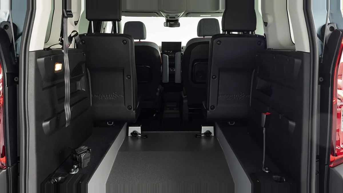 Citroën Berlingo Talla M BlueHDi 100 YOU L1 N1 Adaptado en renting en Madrid — Delantera