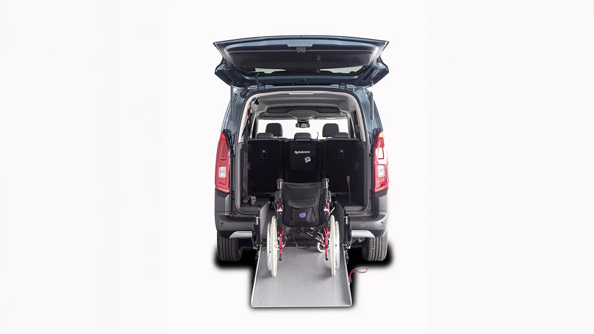 Citroën Berlingo Talla XL BlueHDi 100 YOU L2 N1 Adaptado en renting en Madrid — Trasera