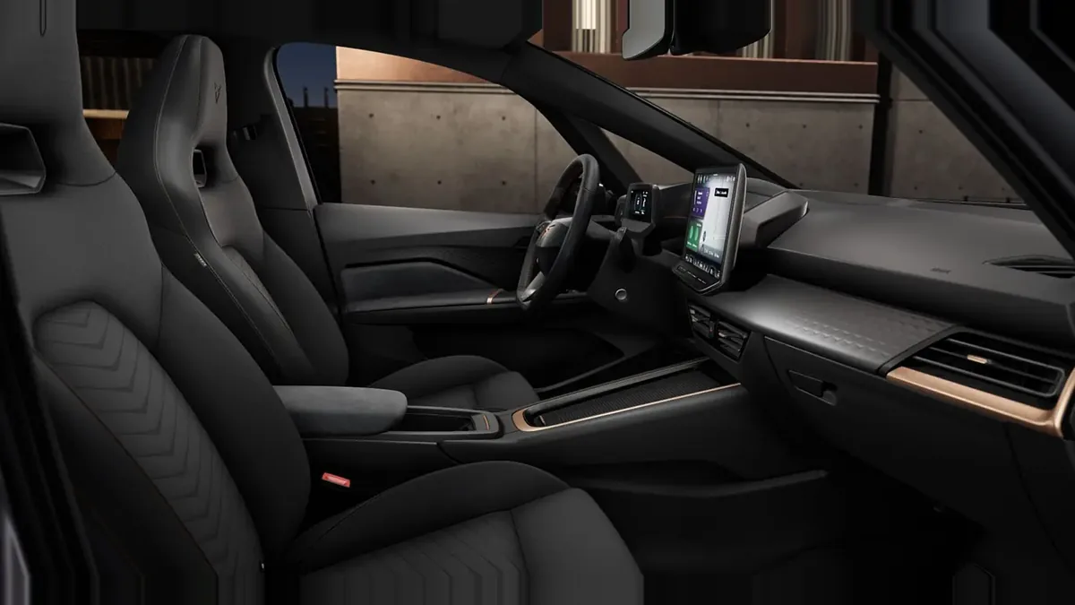 CUPRA Born e-Boost Pack Advanced Plus en renting en Madrid — Interior