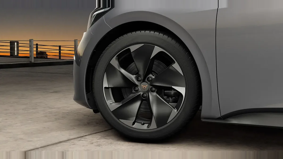 CUPRA Born e-Boost Pack Advanced Plus en renting en Madrid — vista 6