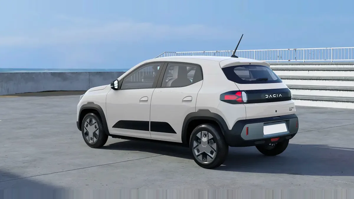 Dacia Spring Expression Electric 33kW (45CV) en renting en Madrid — Trasera