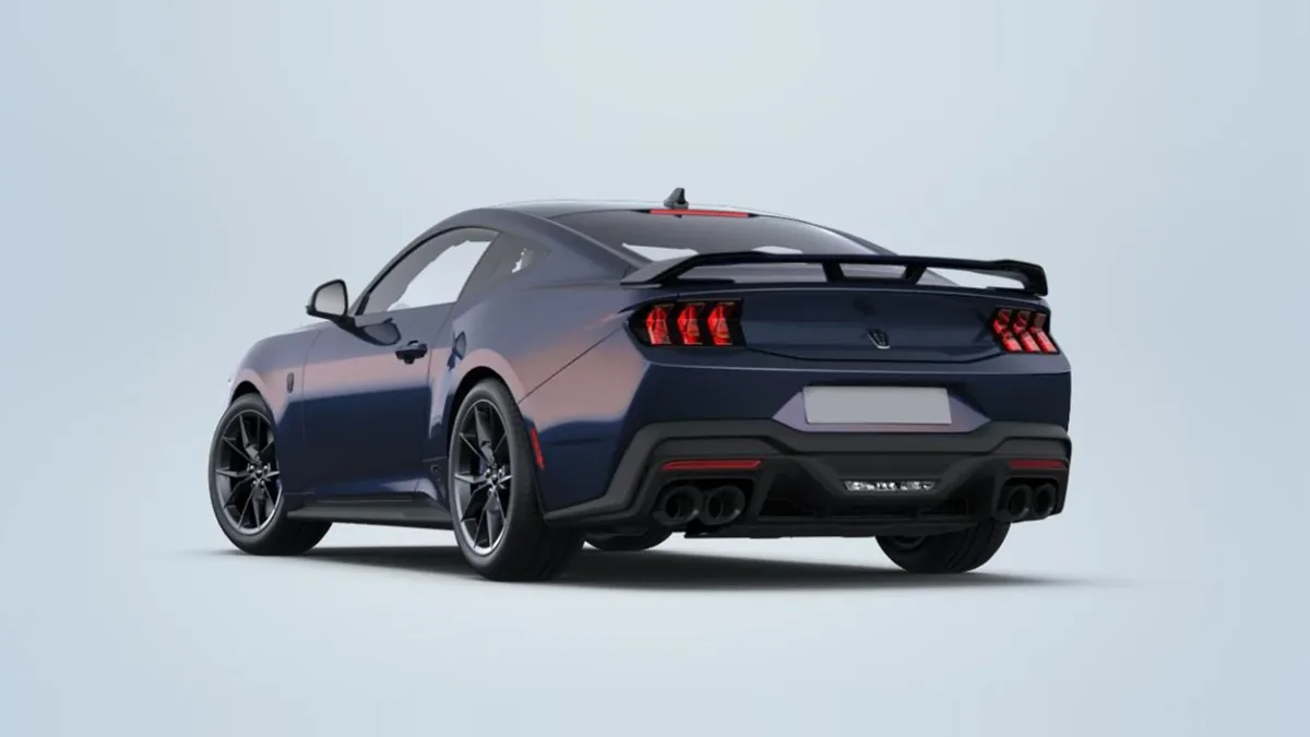 Ford Mustang 5.0 Ti-VCT V8 Mustang Dark House AT en renting en Madrid — Trasera