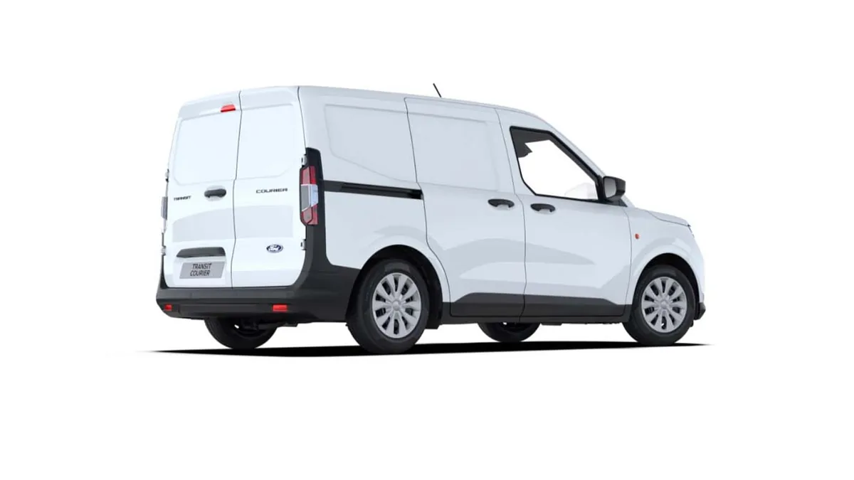 Ford Transit Courier Van 1.5 Ecoblue Trend II en renting en Madrid — Trasera