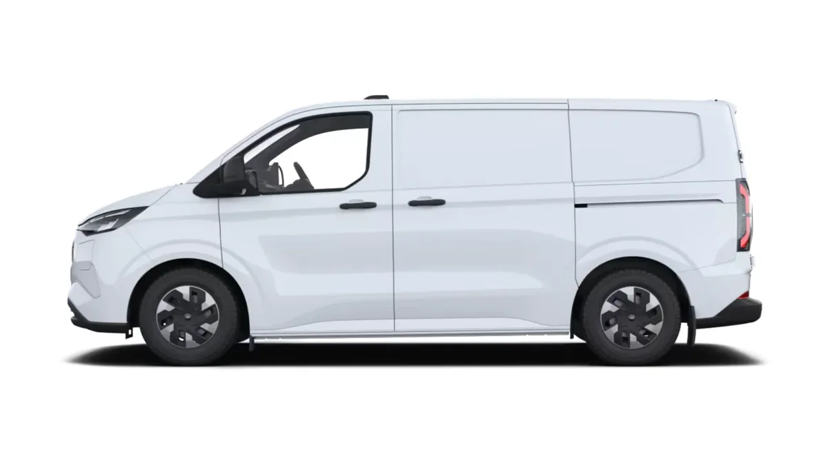Ford TRANSIT CUSTOM Van BEV 83kWh 100kW 320 L1 Trend en renting en Madrid — Lateral