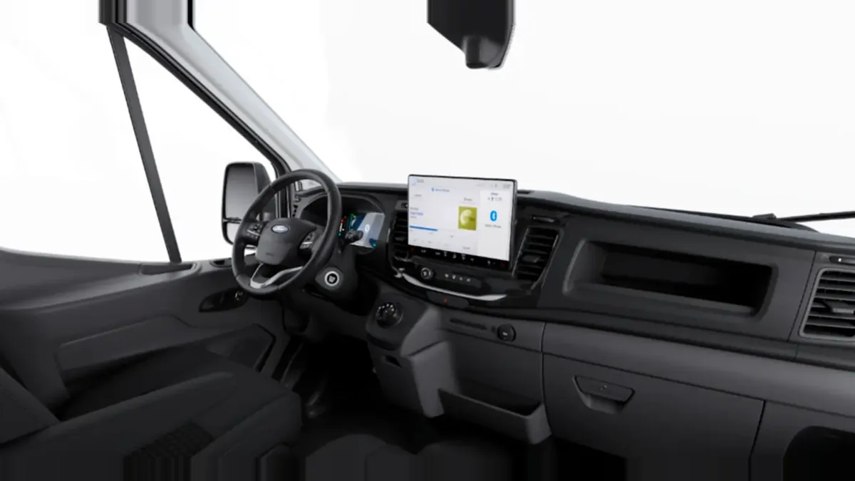 Ford Transit Van 350 L3 BEV Trend 184cv RWD II en renting en Madrid — Delantera