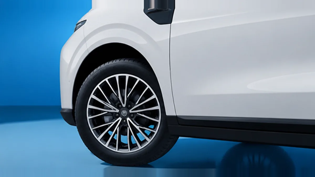 Leapmotor B10 REEV 18.8 kWh Life AT en renting en Madrid — vista 7