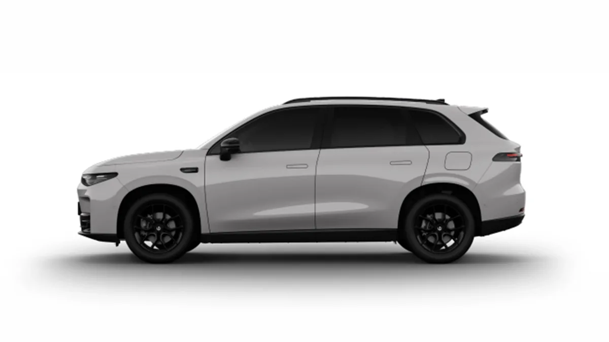 Leapmotor C10 REEV 28.4 kWh Style AT en renting en Madrid — Trasera