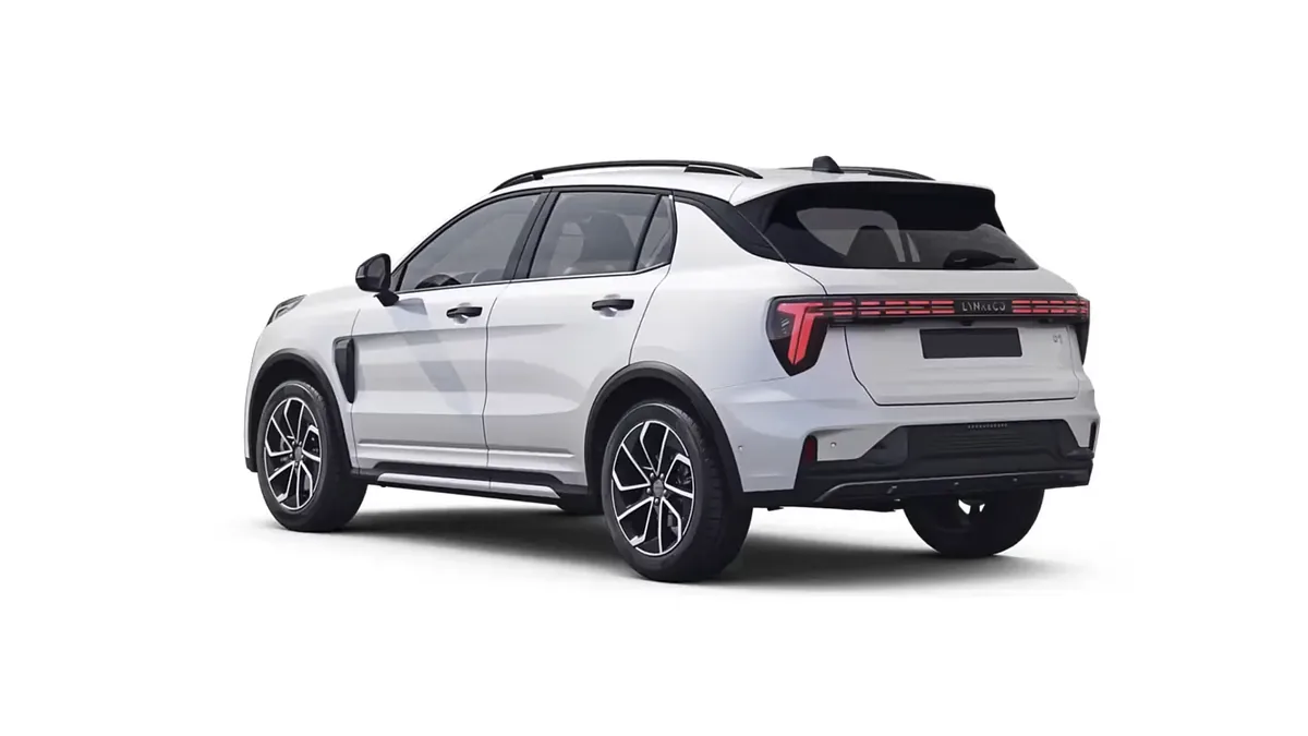 Lynk & Co 01 1.5 PHEV Core en renting en Madrid — Trasera