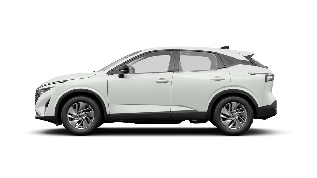 Nissan Qashqai DIG-T 158CV MHEV 4x2 Acenta WHT en renting en Madrid — Lateral