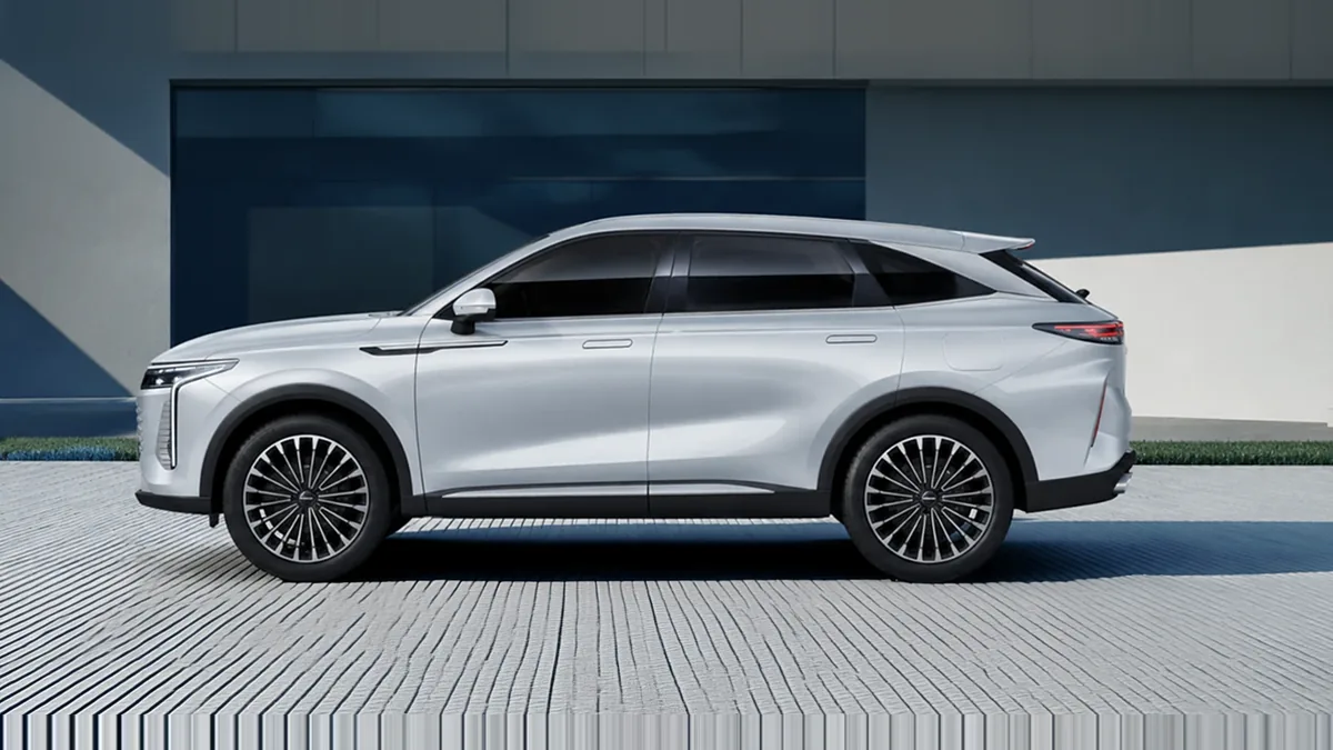 Omoda 9 SHS Premium 1.5 TGDI 3DHT 395kW (537CV) AWD en renting en Madrid — Lateral