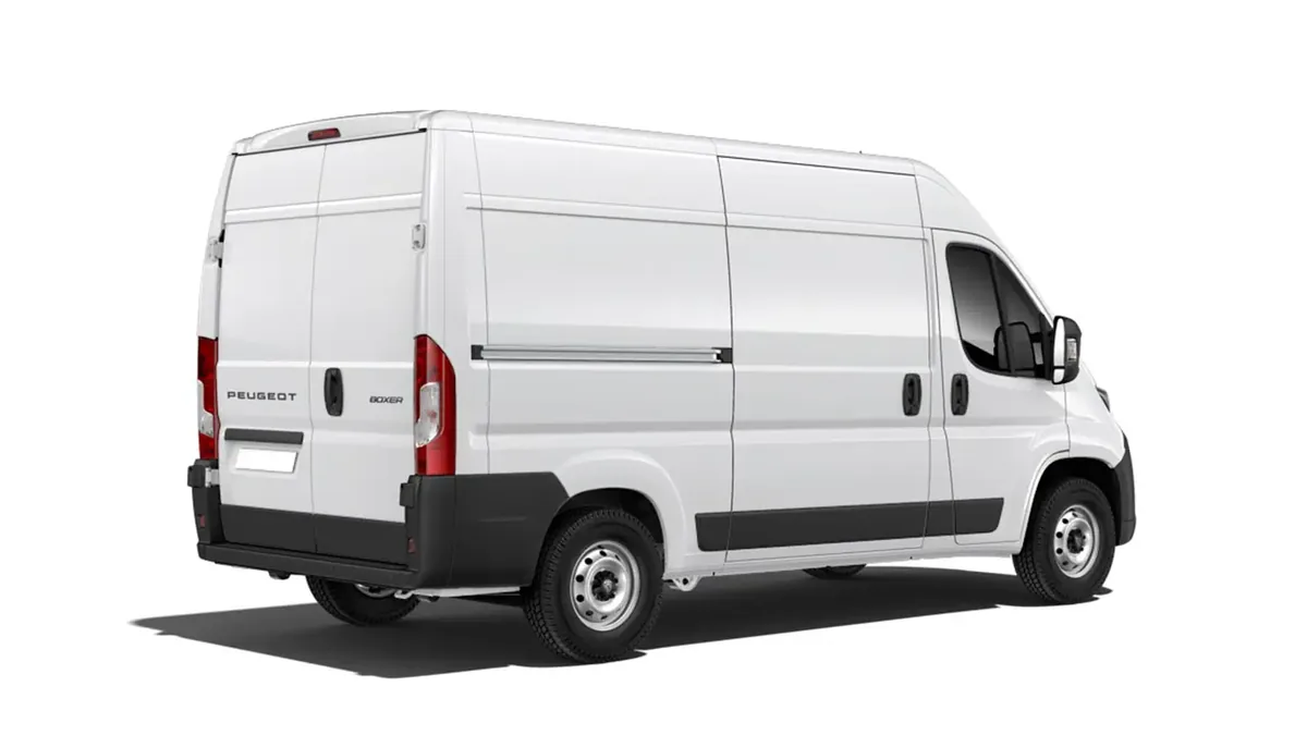 Peugeot Boxer 3.3 L2H2 BHDI 103kW en renting en Madrid — Trasera