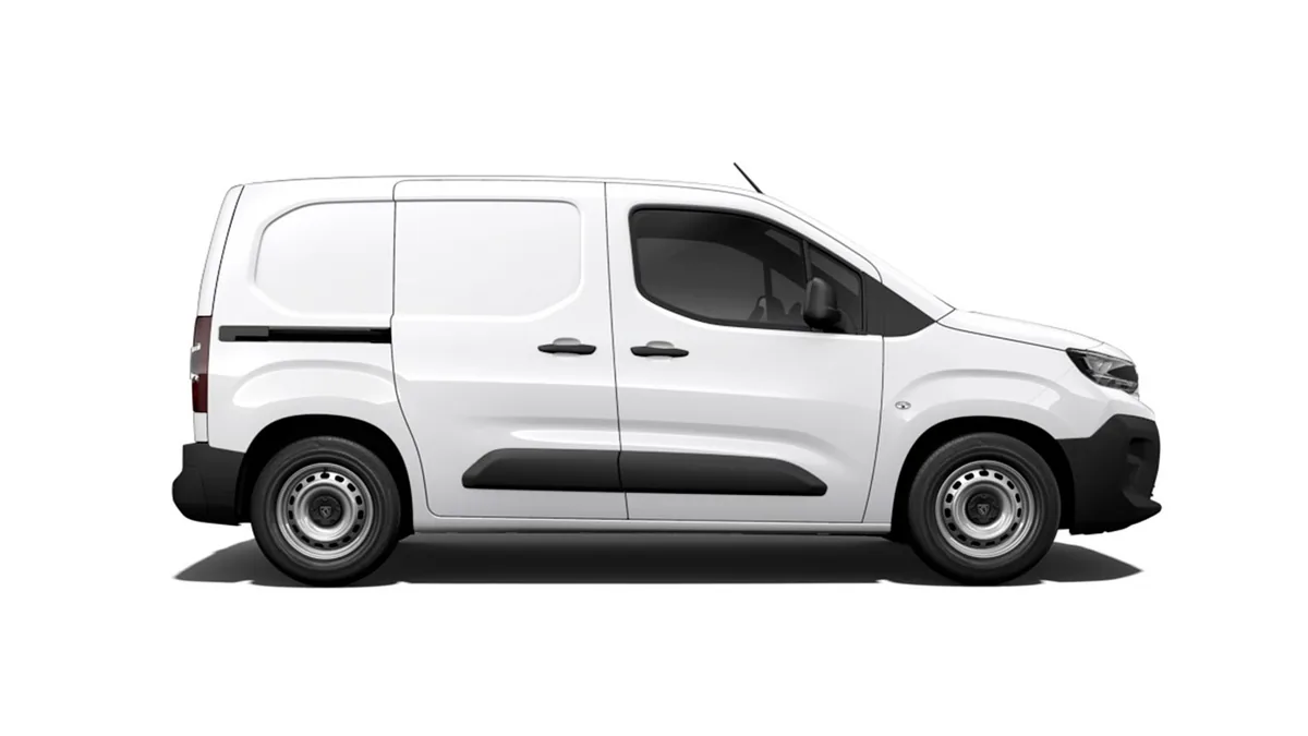 Peugeot Partner Furgón M Diésel 100CV Man en renting en Madrid — vista 6