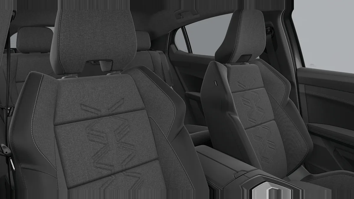 Renault RAFALE TECHNO E-TECH FULL HYBRID 200CV en renting en Madrid — Interior