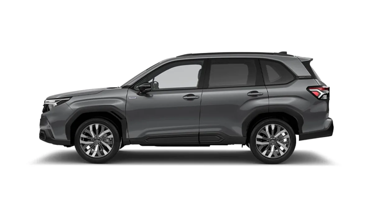 Subaru Forester 2.0i Hybrid Field CVT en renting en Madrid — Delantera