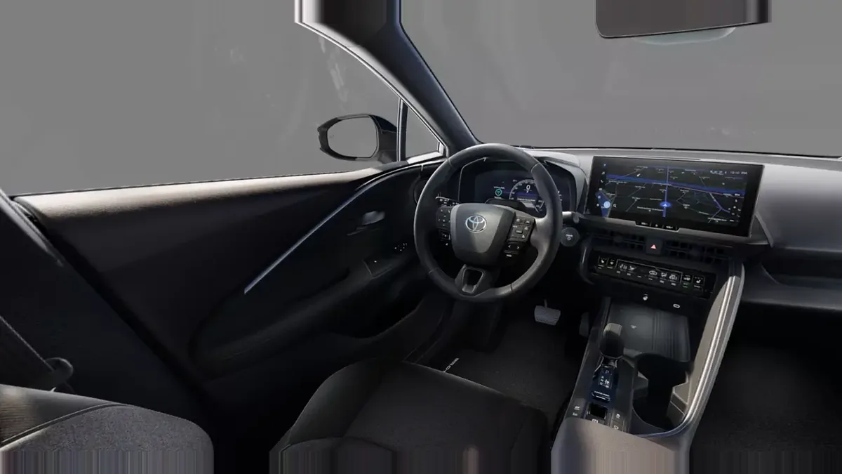 Toyota C-HR Advance Plug-in Hybrid 220 en renting en Madrid — Interior