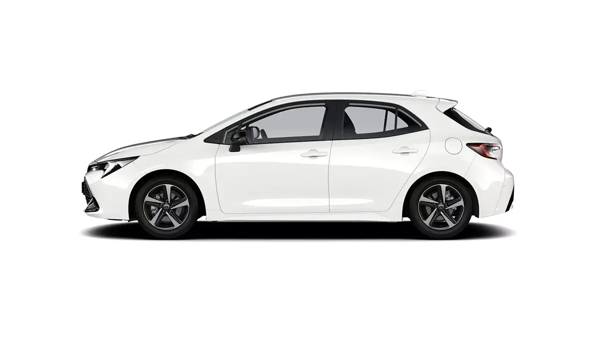 Toyota Corolla 140H Active en renting en Madrid — Trasera