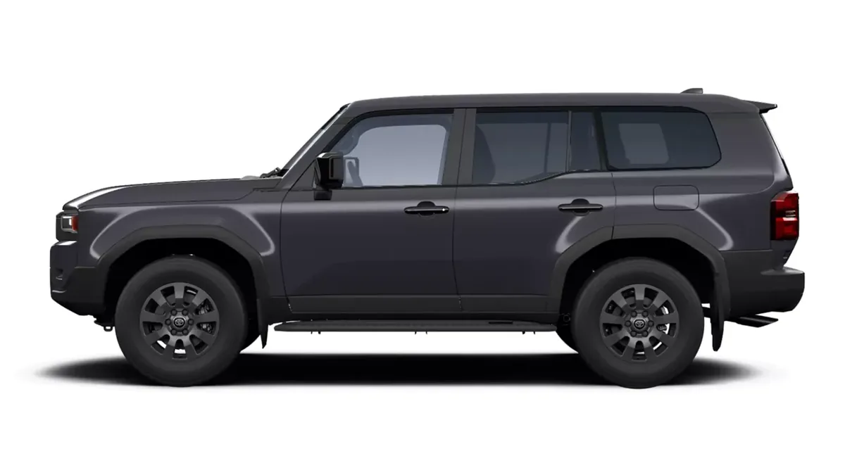 Toyota Land Cruiser 250 Hybrid 48V VX en renting en Madrid — Trasera