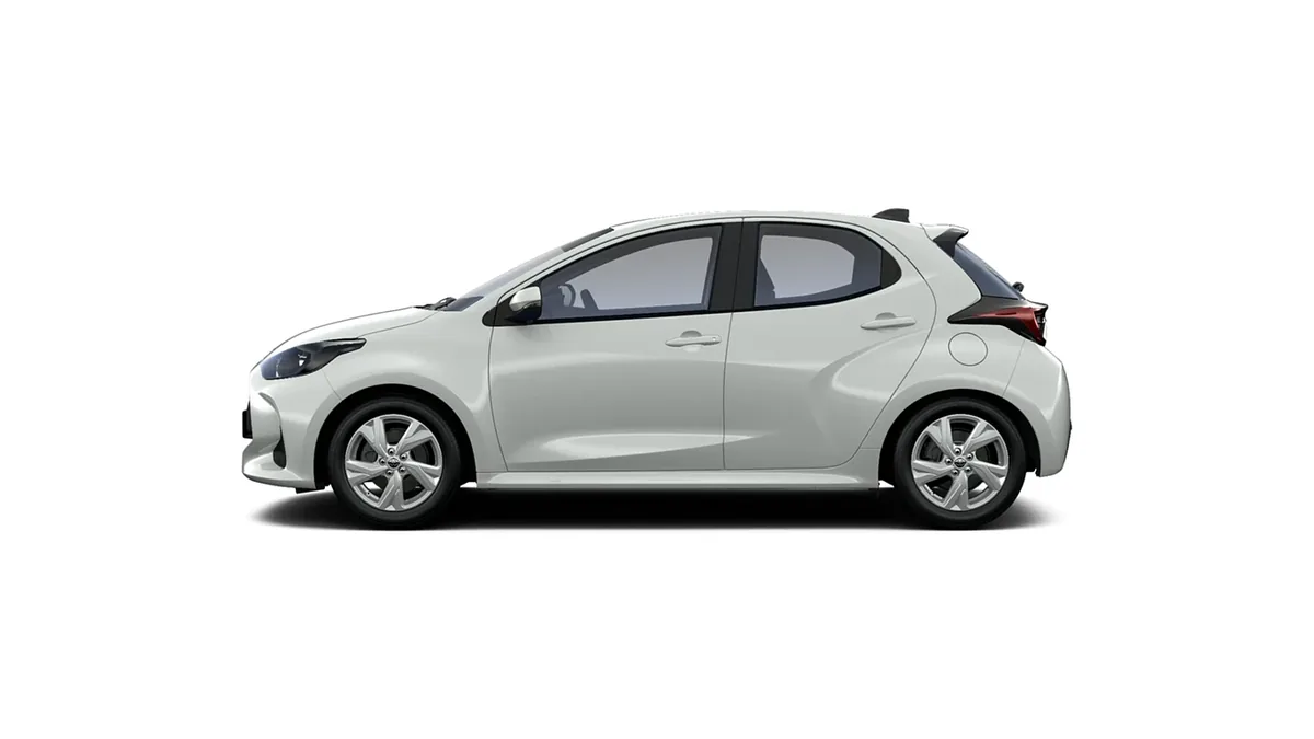 Toyota Yaris 120H 116CV Active en renting en Madrid — Interior